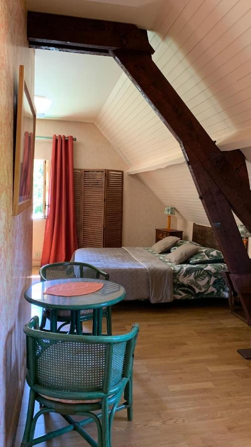 Le Moulin Du Boisset Bed & Breakfast Saint-Denis-les-Martel ภายนอก รูปภาพ