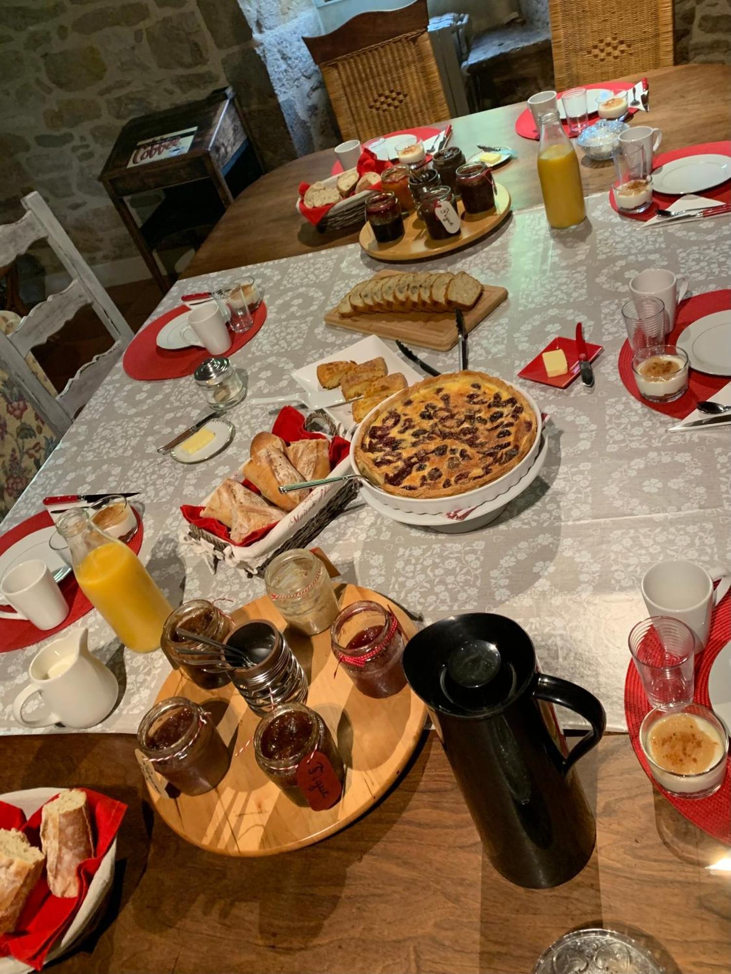 Le Moulin Du Boisset Bed & Breakfast Saint-Denis-les-Martel ภายนอก รูปภาพ