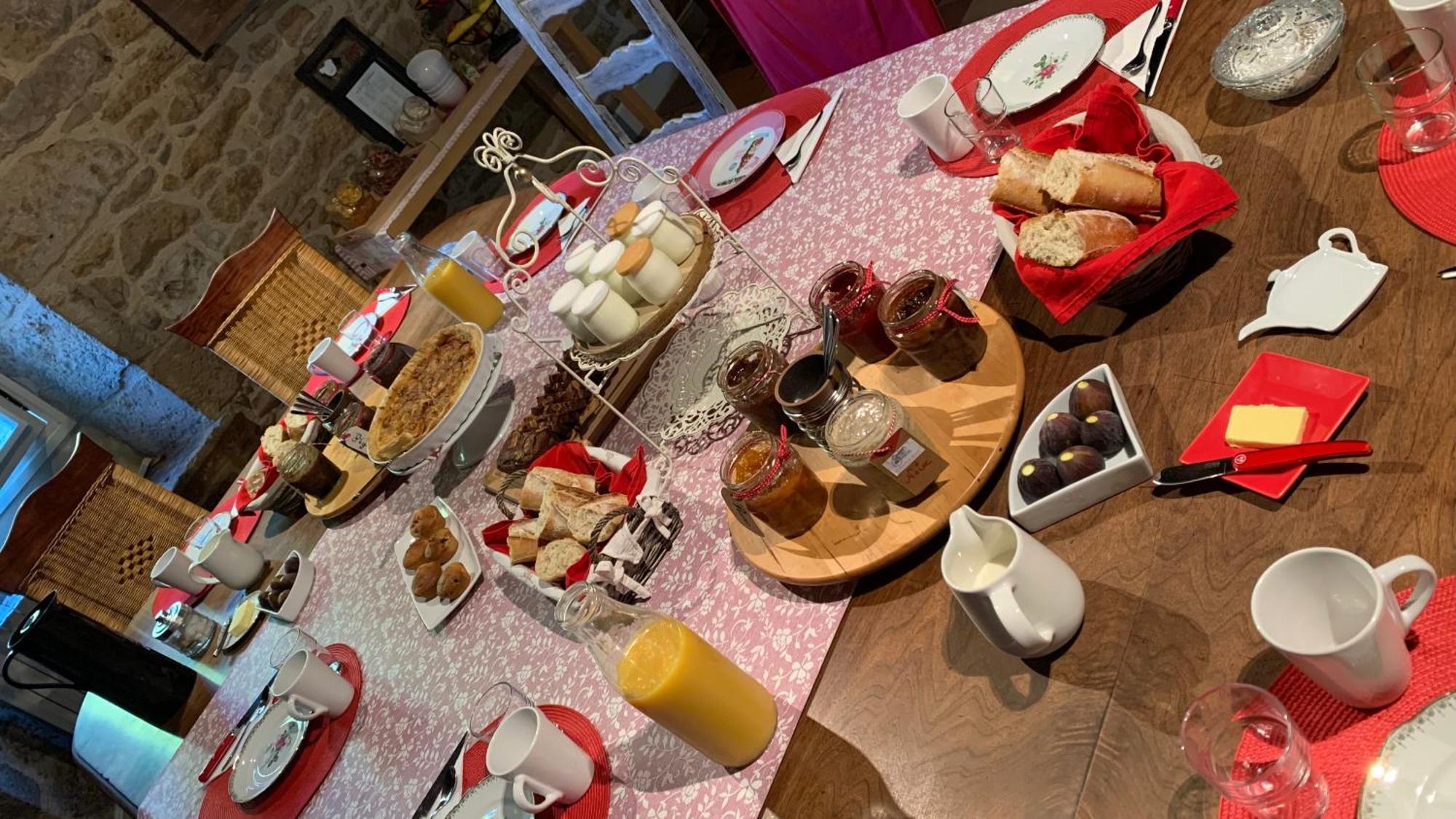 Le Moulin Du Boisset Bed & Breakfast Saint-Denis-les-Martel ภายนอก รูปภาพ