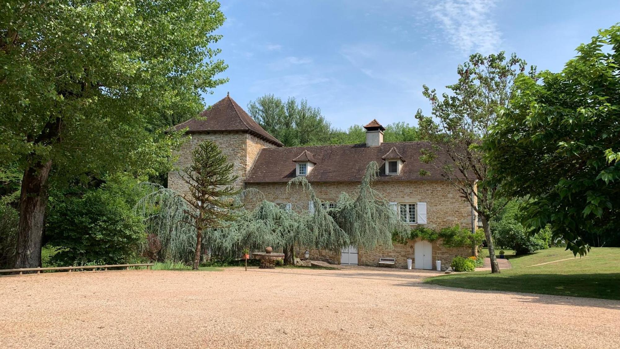 Le Moulin Du Boisset Bed & Breakfast Saint-Denis-les-Martel ภายนอก รูปภาพ